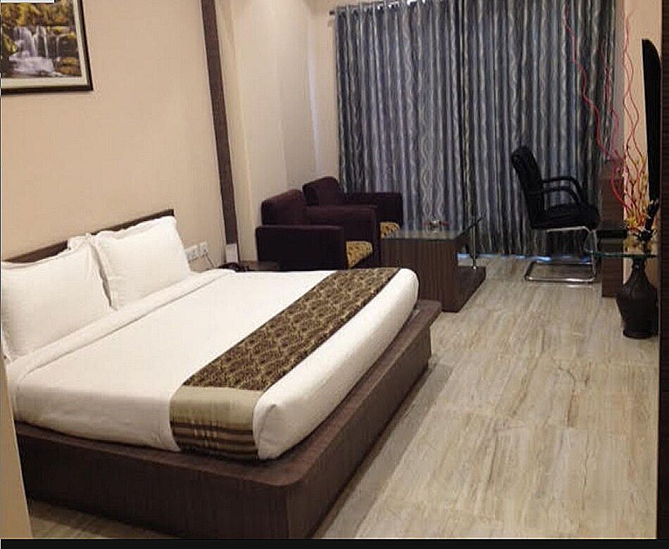 Deluxe King Room