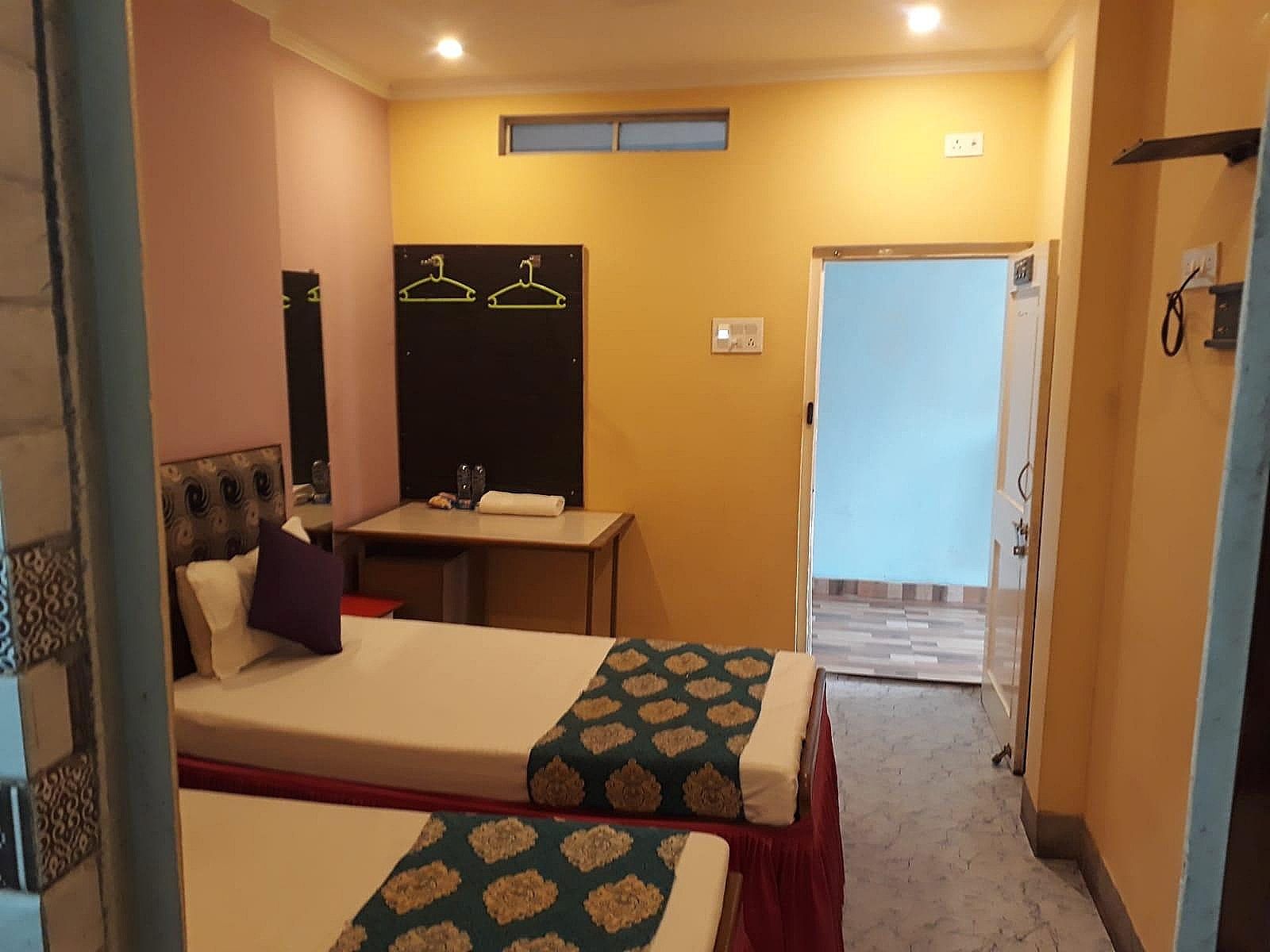 Air Conditioner Five Bedded Room