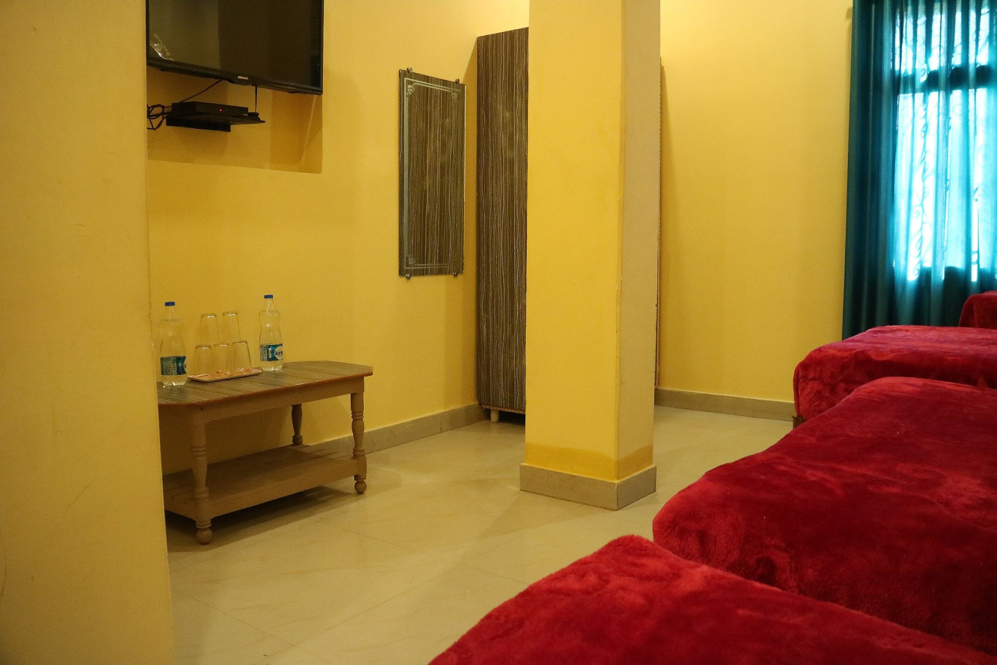 Hotel Samman Air Conditioner Club Triple Room 6