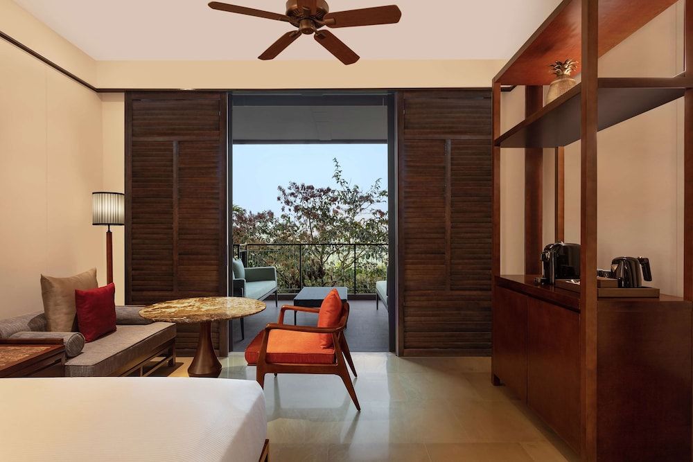 Hilton Goa Resort Candolim Deluxe Room, 2 Queen Beds (Garden sit out) 6