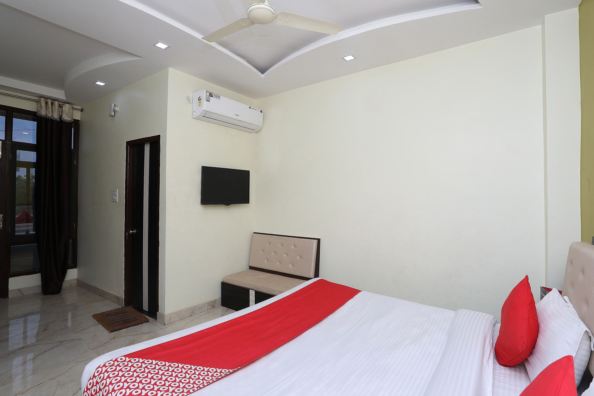 Flagship Hotel Us Residency Classic 9