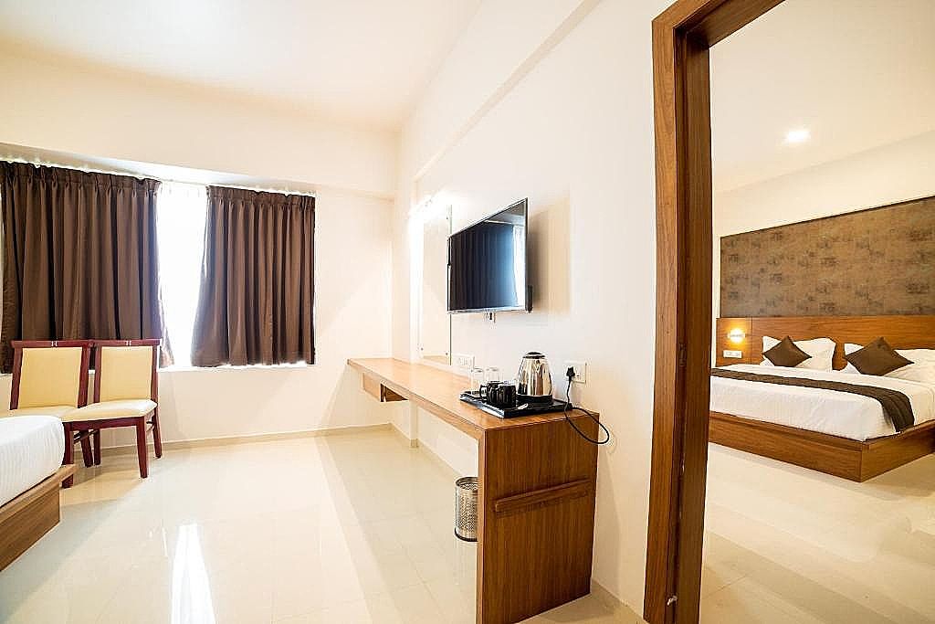 Heritage Inn Heritage Deluxe Room 9