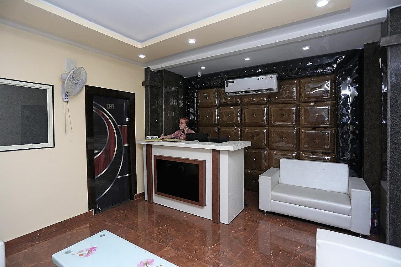 undefined OYO 15530 Hotel G S Residency 3