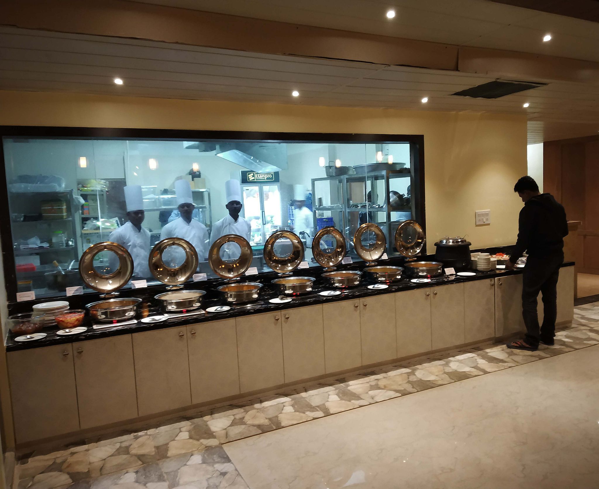 Food & Dining