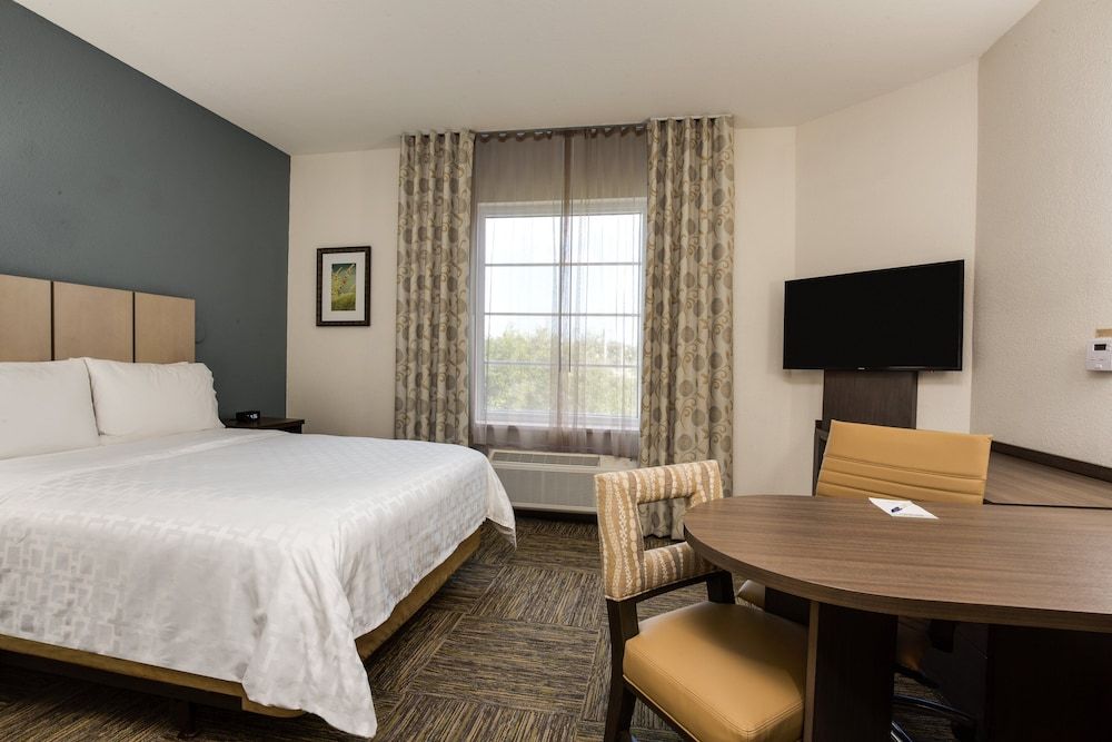 undefined Candlewood Suites Ft. Lauderdale Airport/Cruise by IHG 7