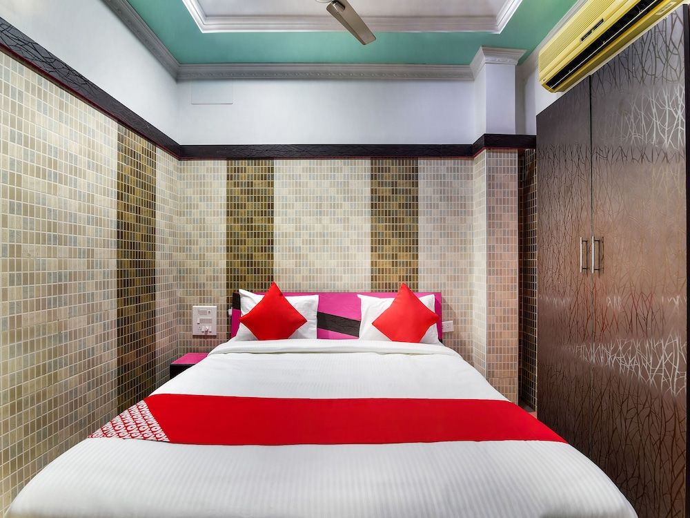 OYO 30545 Hotel Jeevan Park Double or Twin Room 14