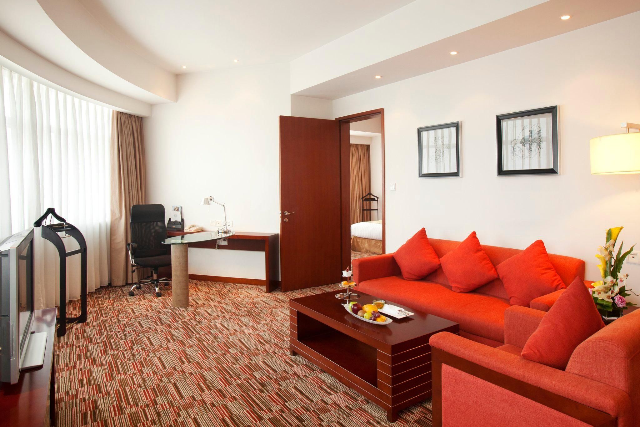 Deluxe Suite with King Bed