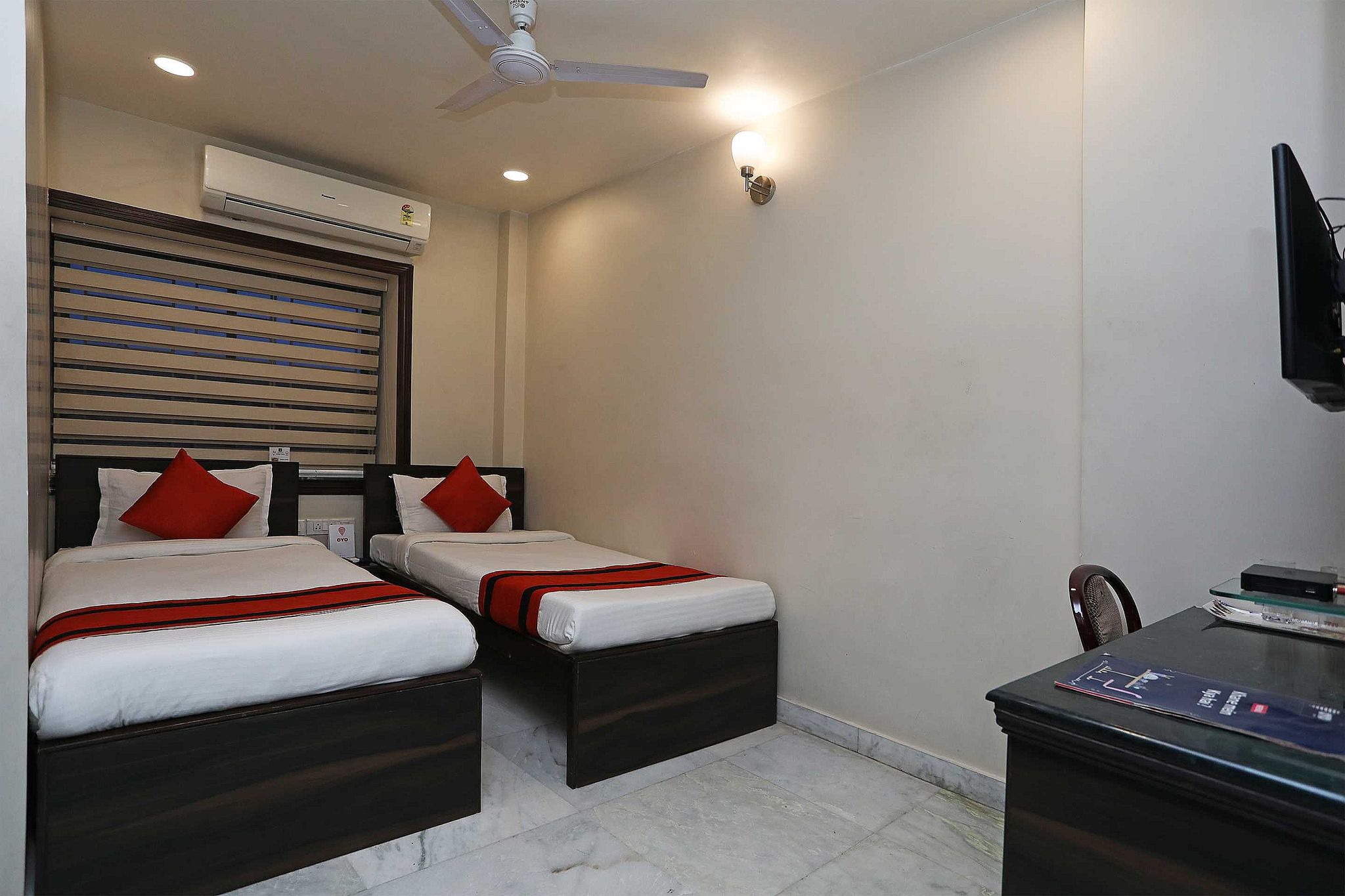 Super Collection O Belgacihia Near Kolkata Railway Station Classic 7