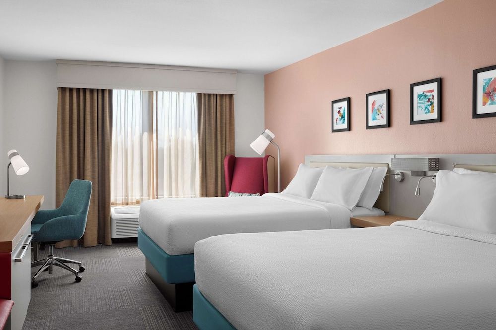 Room, 2 Queen Beds (Drinks & Snacks)