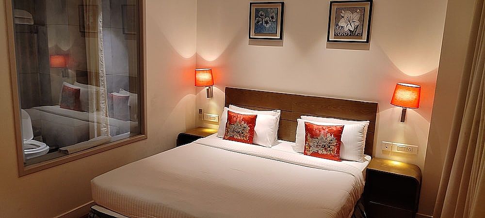 Le Lotus Grand Deluxe Room 6