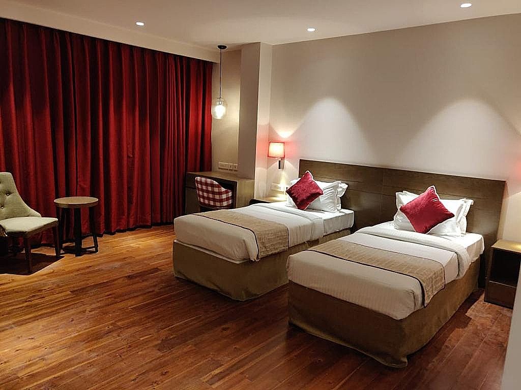 Le Lotus Grand Deluxe Room 7