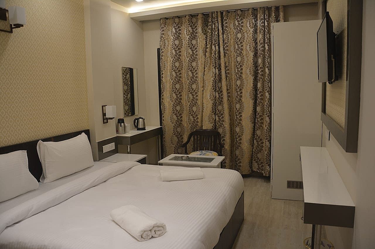 Hotel Varanasi Heritage Standard Double Room 2