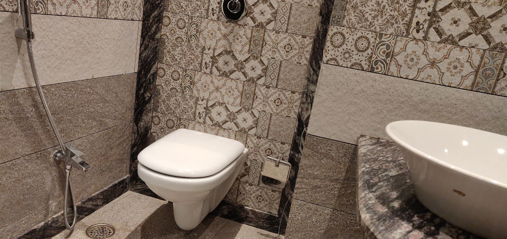 Hotel Varanasi Heritage Deluxe Double Room 6