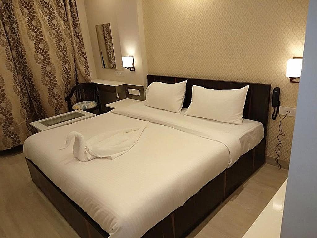 Hotel Varanasi Heritage Deluxe Double Room 2