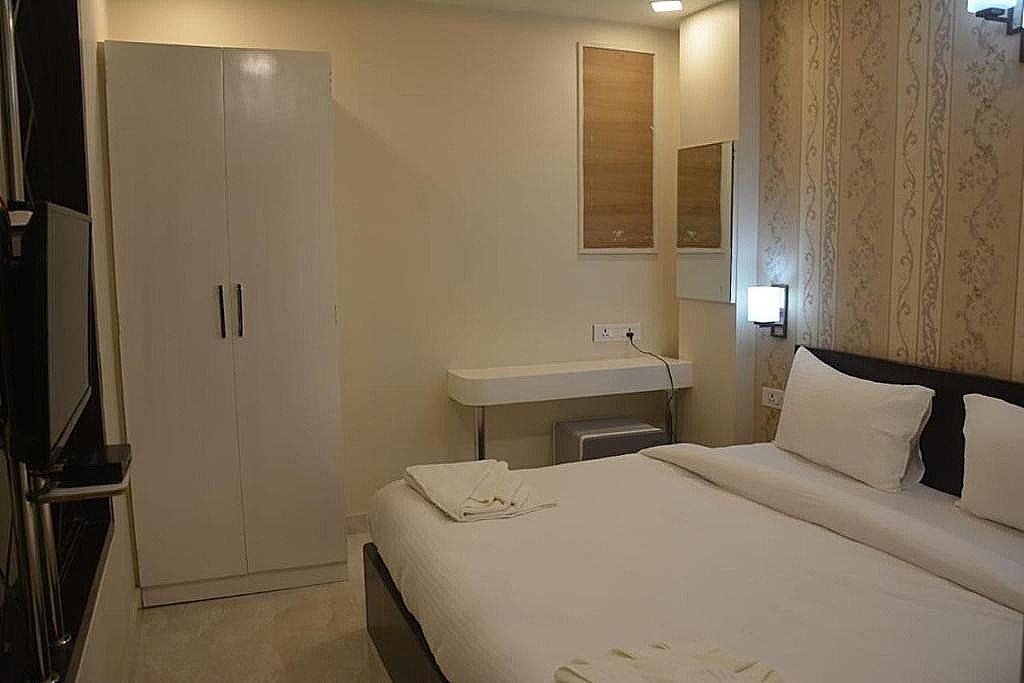 Hotel Varanasi Heritage Standard Double Room 5