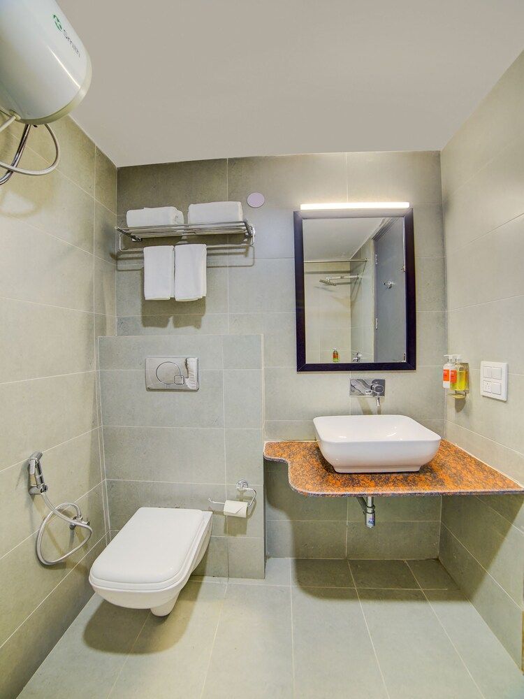 OYO Townhouse 089 Hongkong Bazaar Double or Twin Room 20