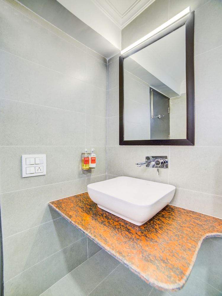 OYO Townhouse 089 Hongkong Bazaar Double or Twin Room 21