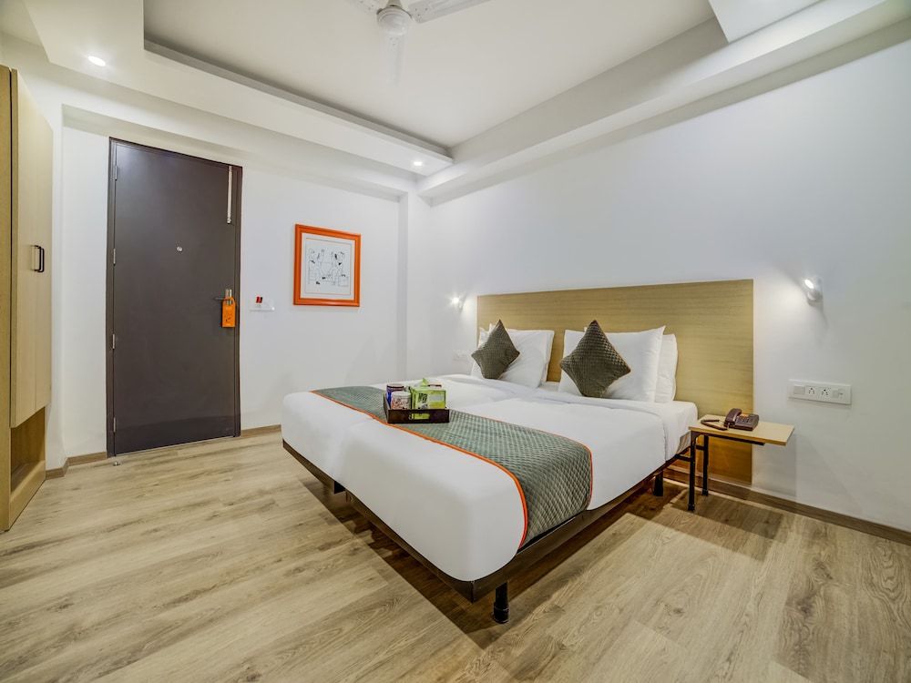 OYO Townhouse 089 Hongkong Bazaar Double or Twin Room 6