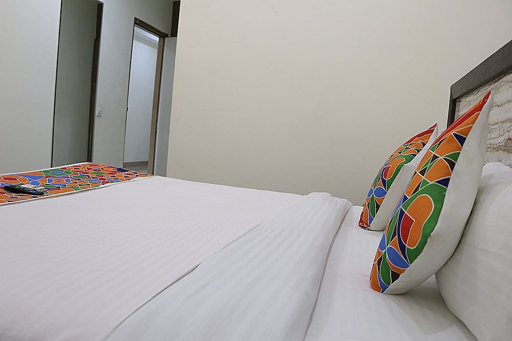 SR Residency Deluxe AC Rooms