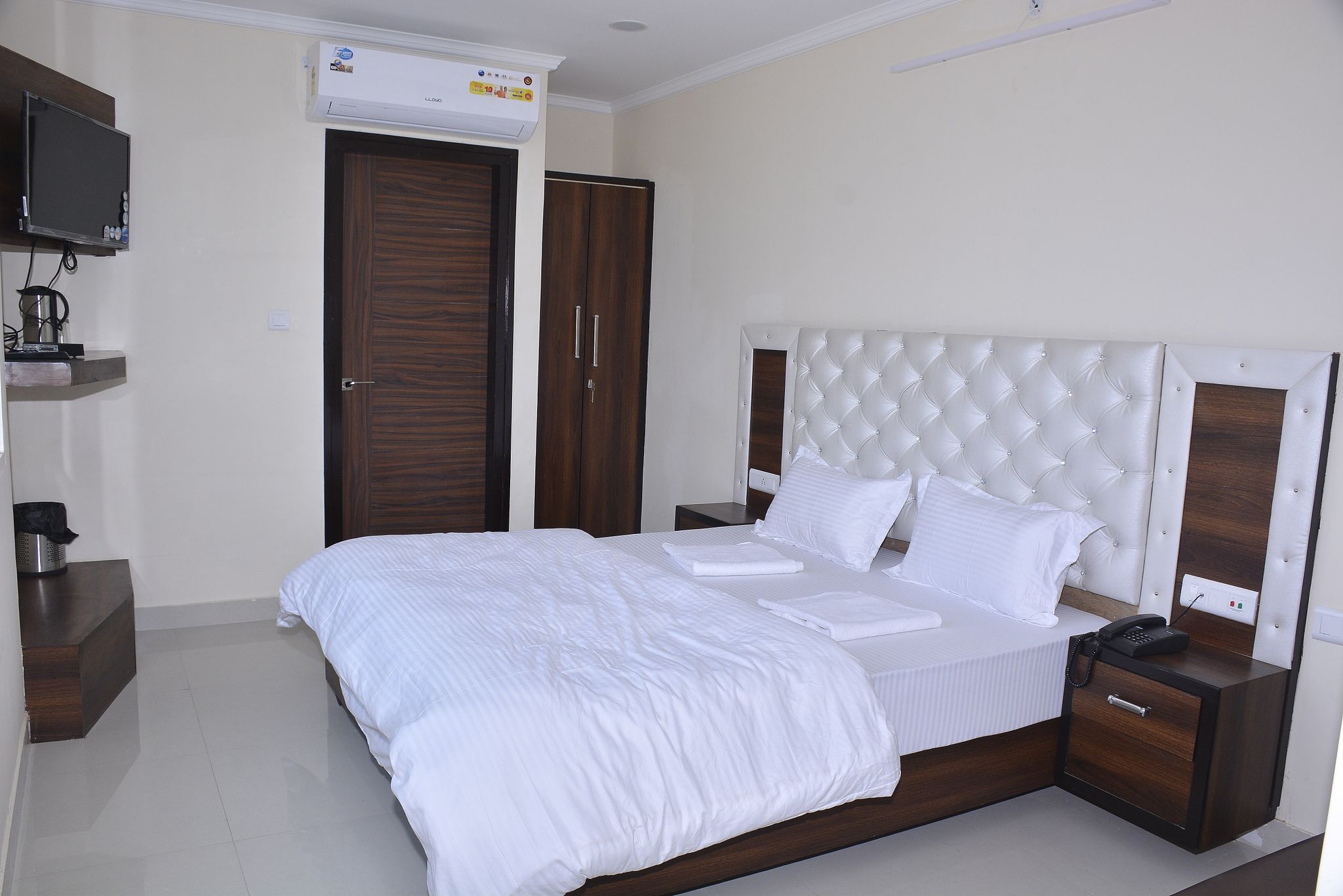Hotel Eden Deluxe Room 4