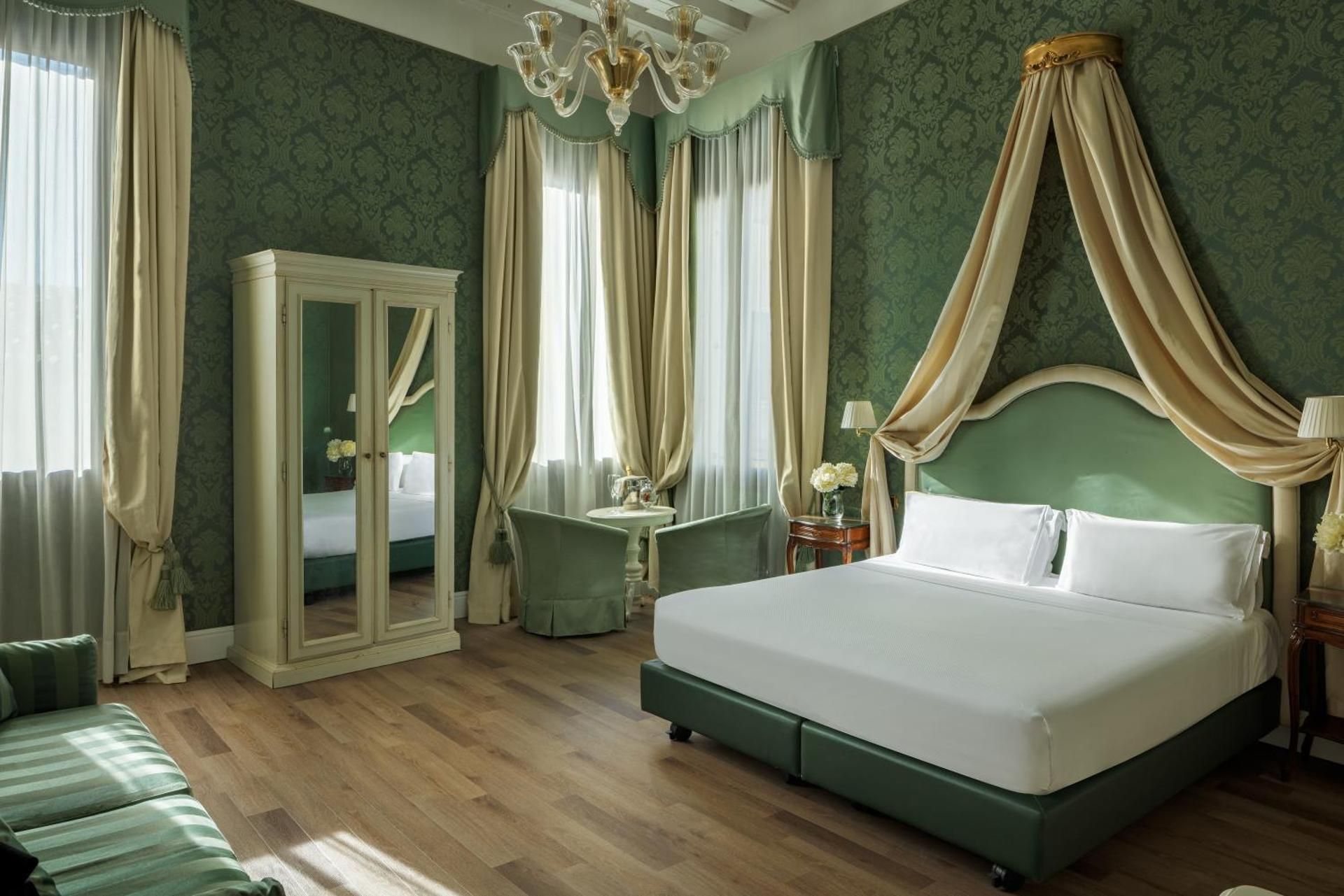 Premium Double Room with Canal View