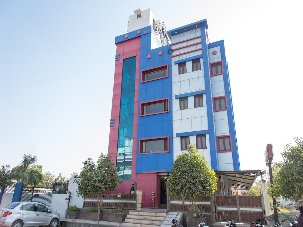 undefined OYO 1681 Hotel Devansh 3