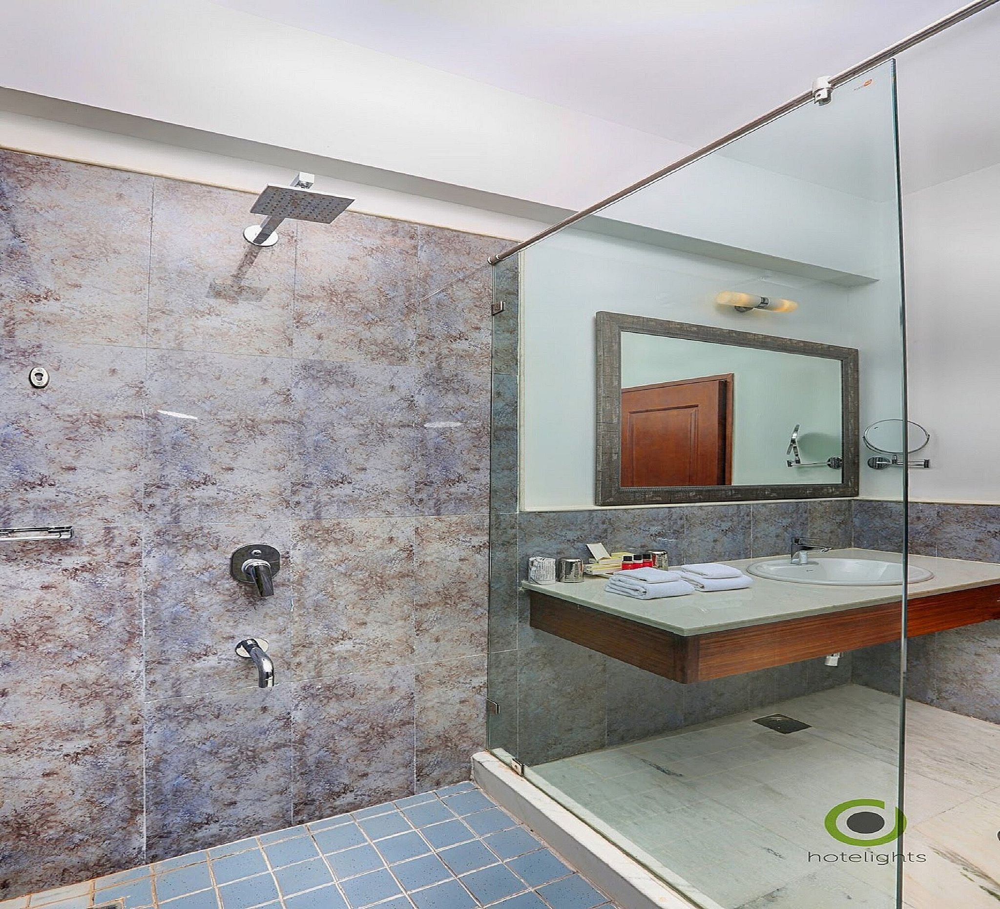 Fateh Niwas by Fateh Collection Superior room with balcony 5