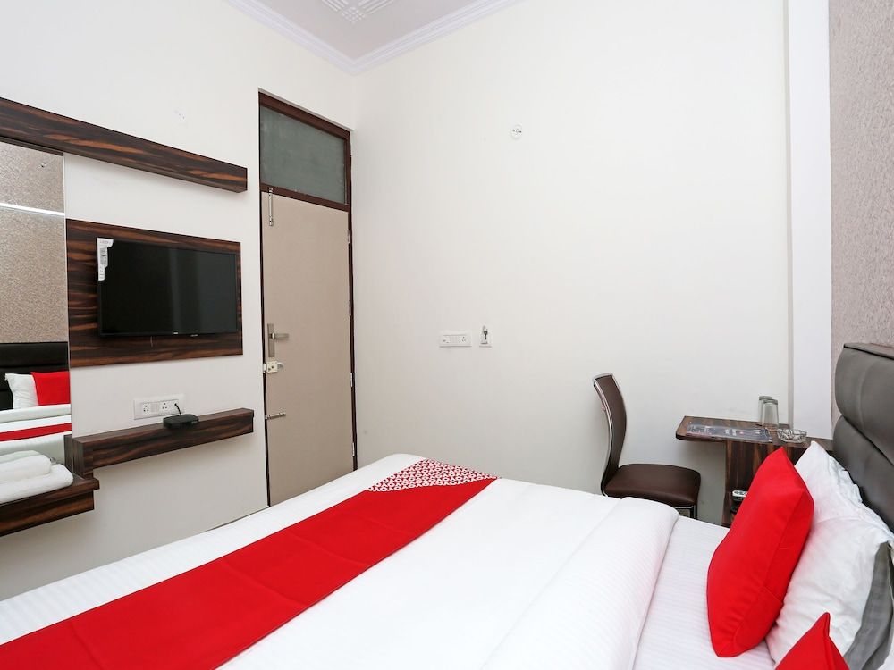 OYO 19665 GRT Residency Standard Room 5