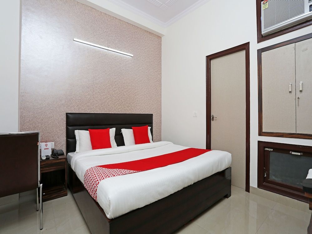 OYO 19665 GRT Residency Standard Room 6