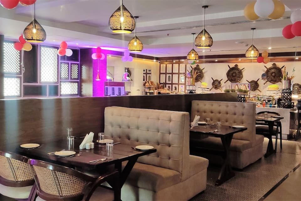 Food & Dining