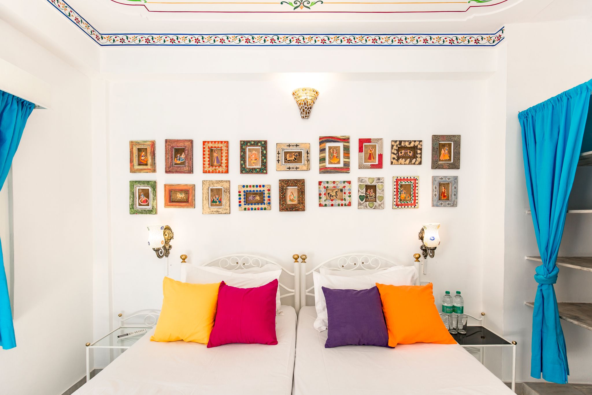 Deluxe Private AC Room with Shared Bathroom