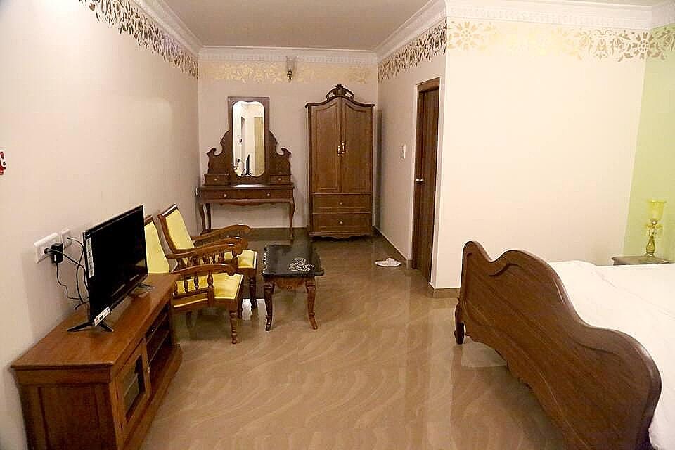 Vijaigarh Kothi Super Deluxe Room 18