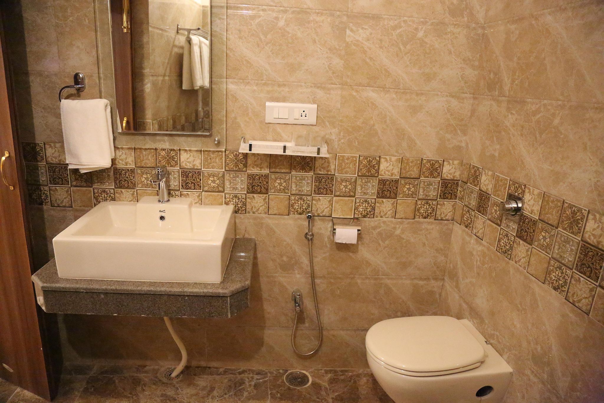 Vijaigarh Kothi Super Deluxe Room 13