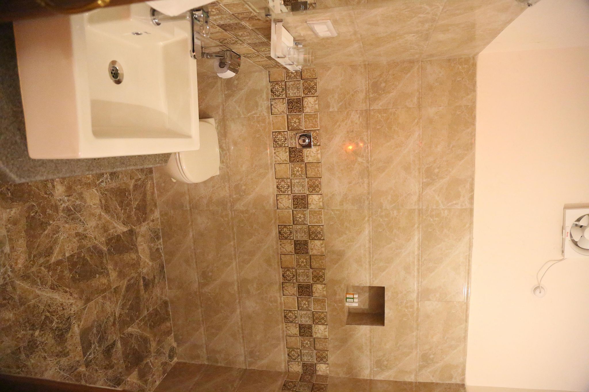 Vijaigarh Kothi Super Deluxe Room 11
