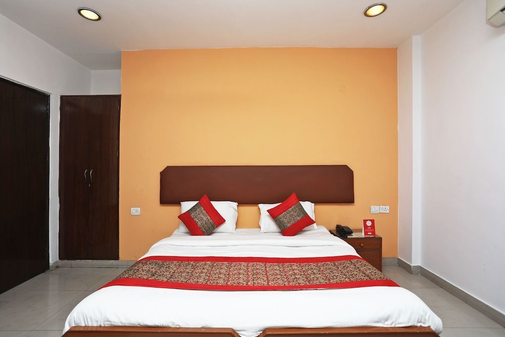 OYO 14777 White Tiger Villa Standard Room 9