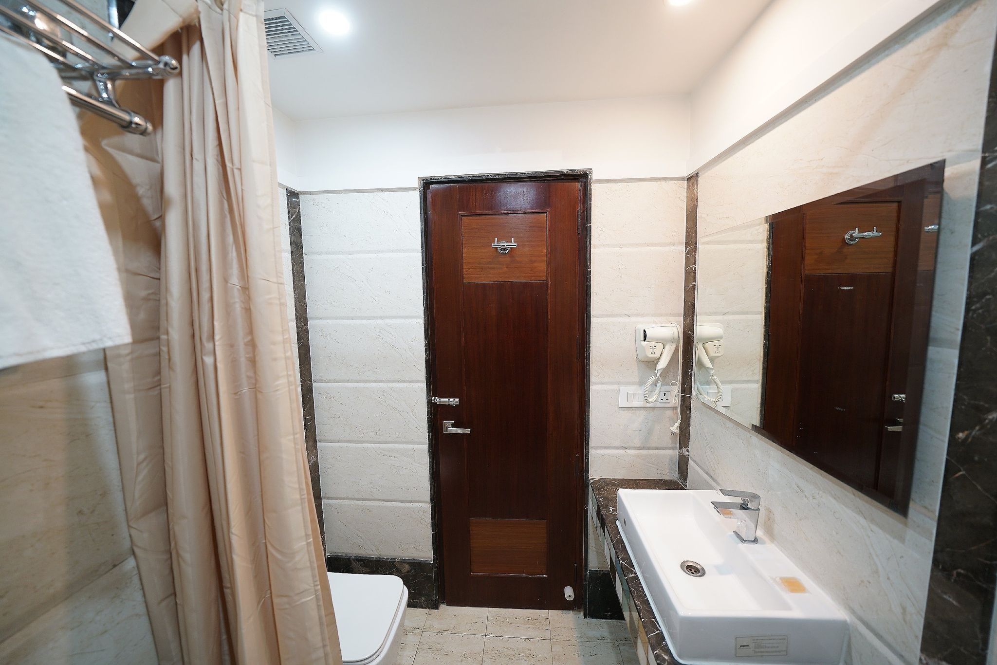 Hotel Square Inn Executive Room 8