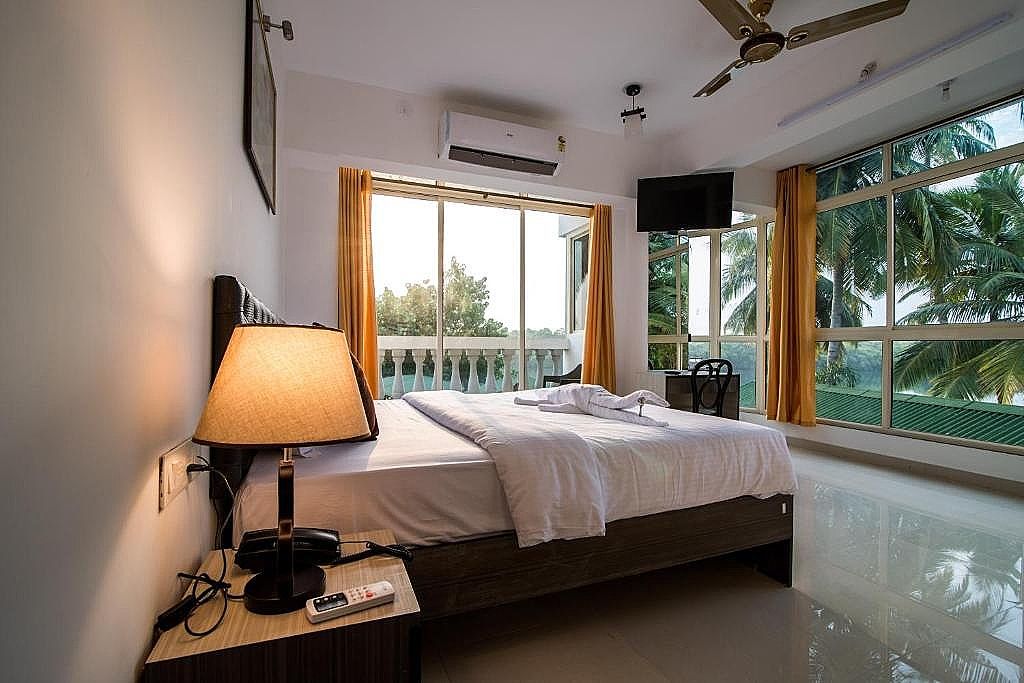 Sal Riviera Deluxe River View 3