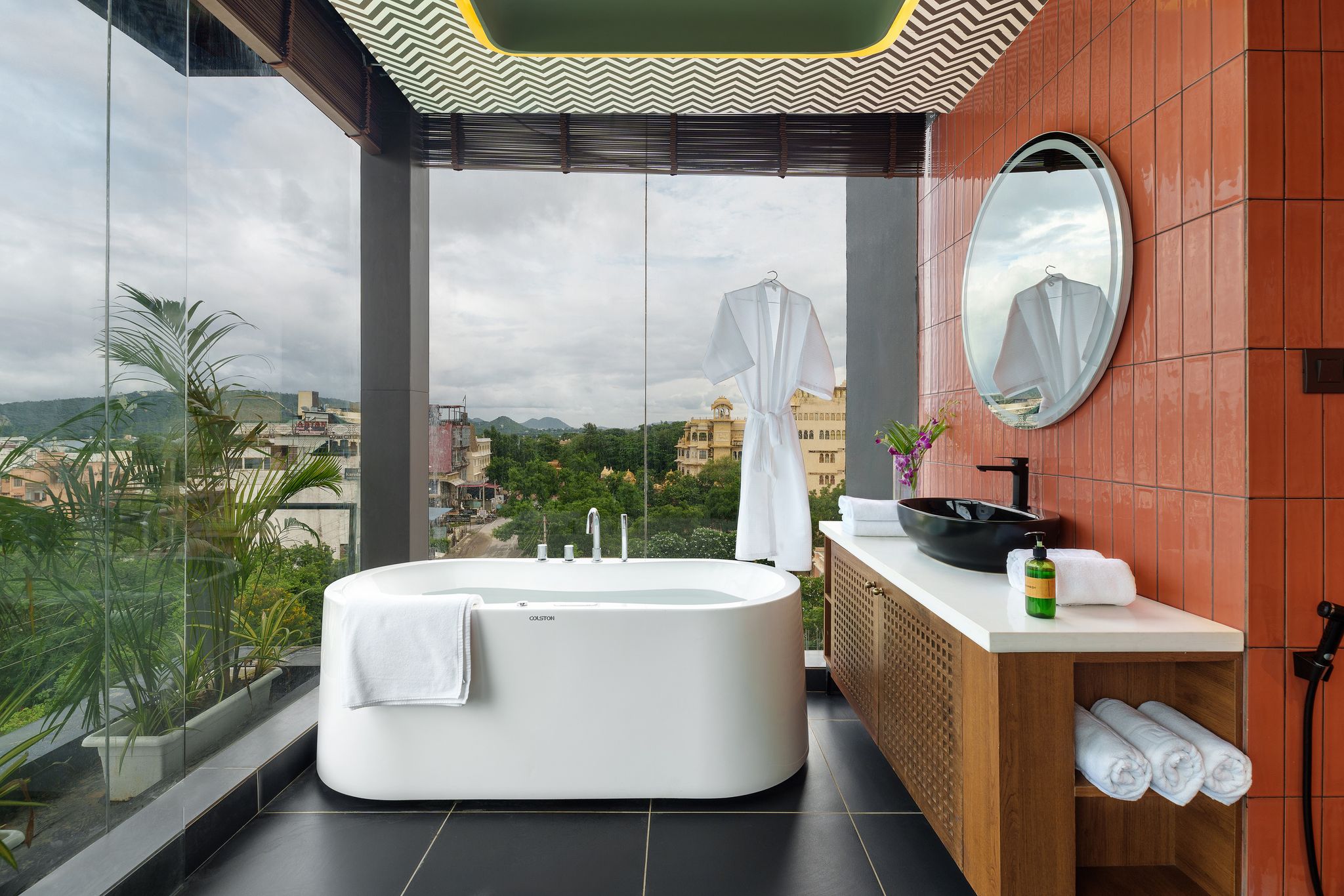 Palace View Jacuzzi Suite