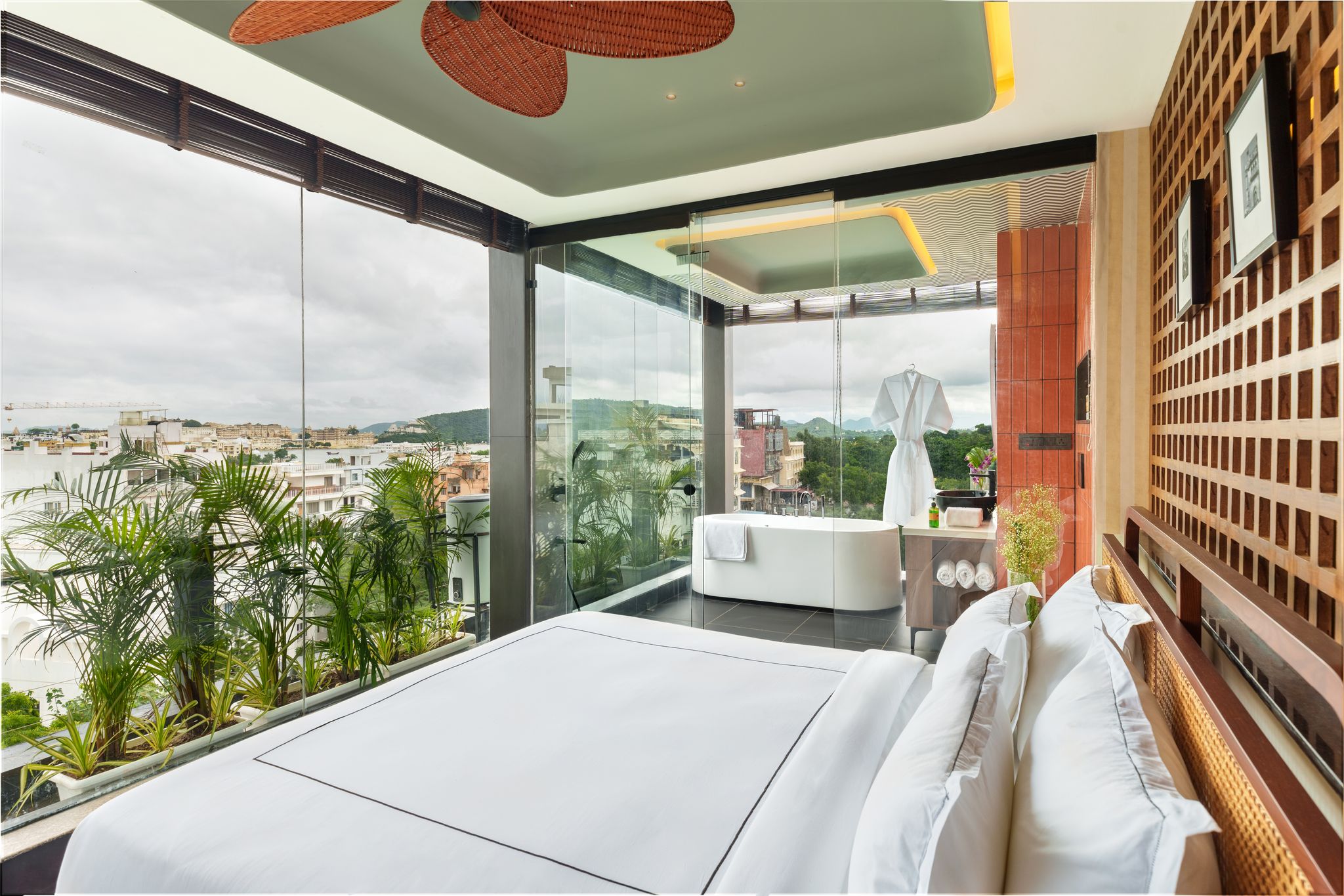 Palace View Jacuzzi Suite