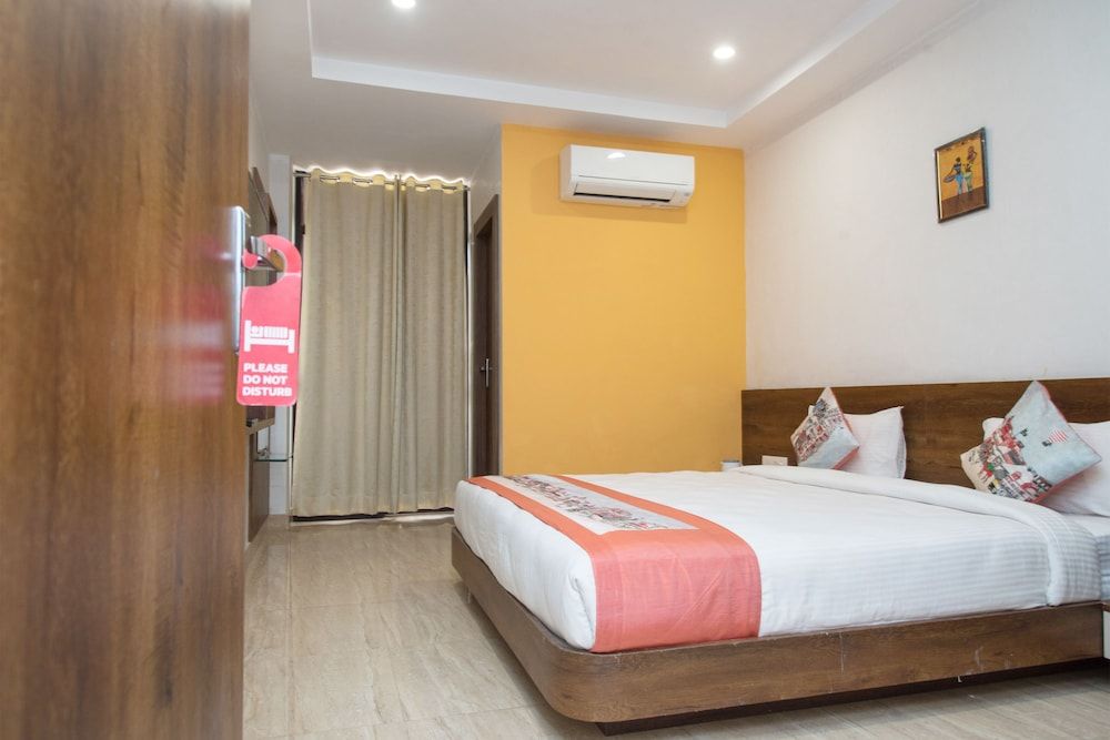 OYO 10893 Hotel Divine Inn Double or Twin Room 4