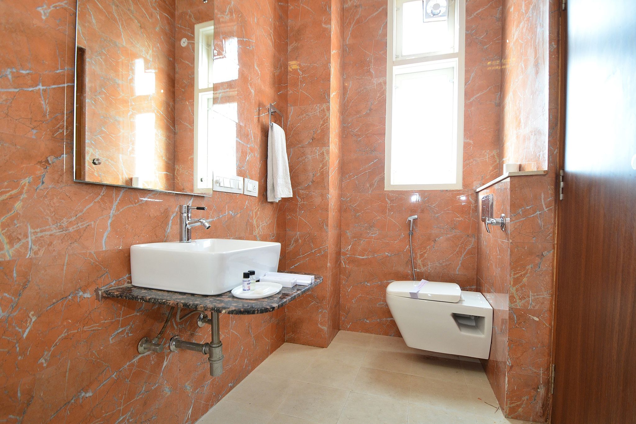 Hotel Sapphire World Deluxe Room 5