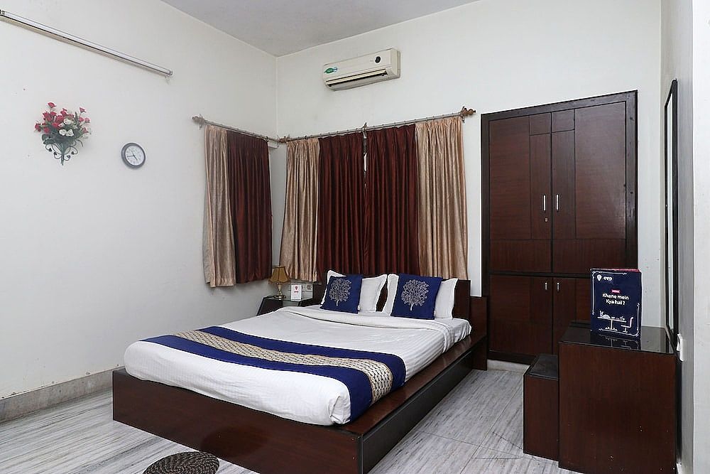 undefined OYO 24591 Mishra Residency Newtown 9