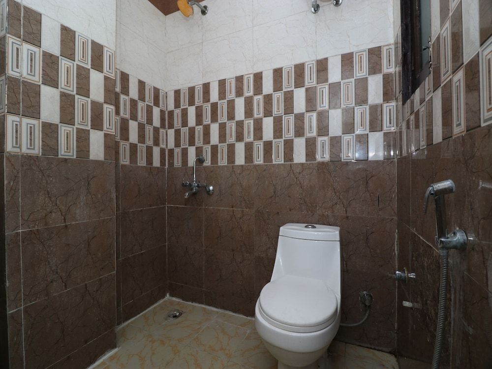 OYO 24108 Bamyan Hotel Double or Twin Room 12