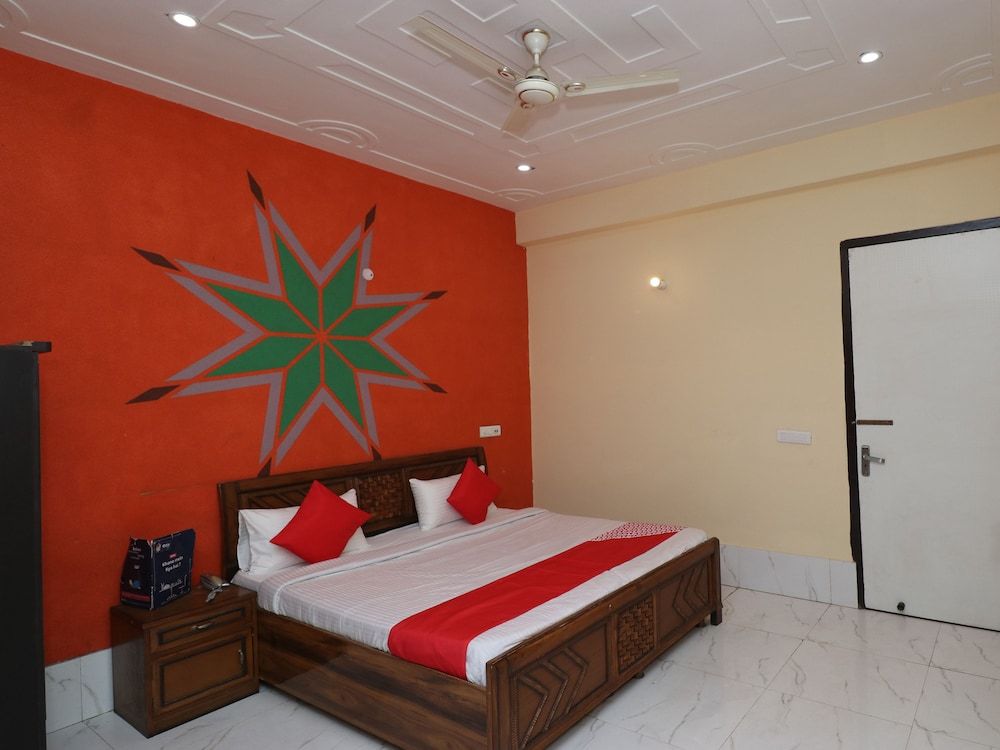 OYO 24108 Bamyan Hotel Double or Twin Room 4