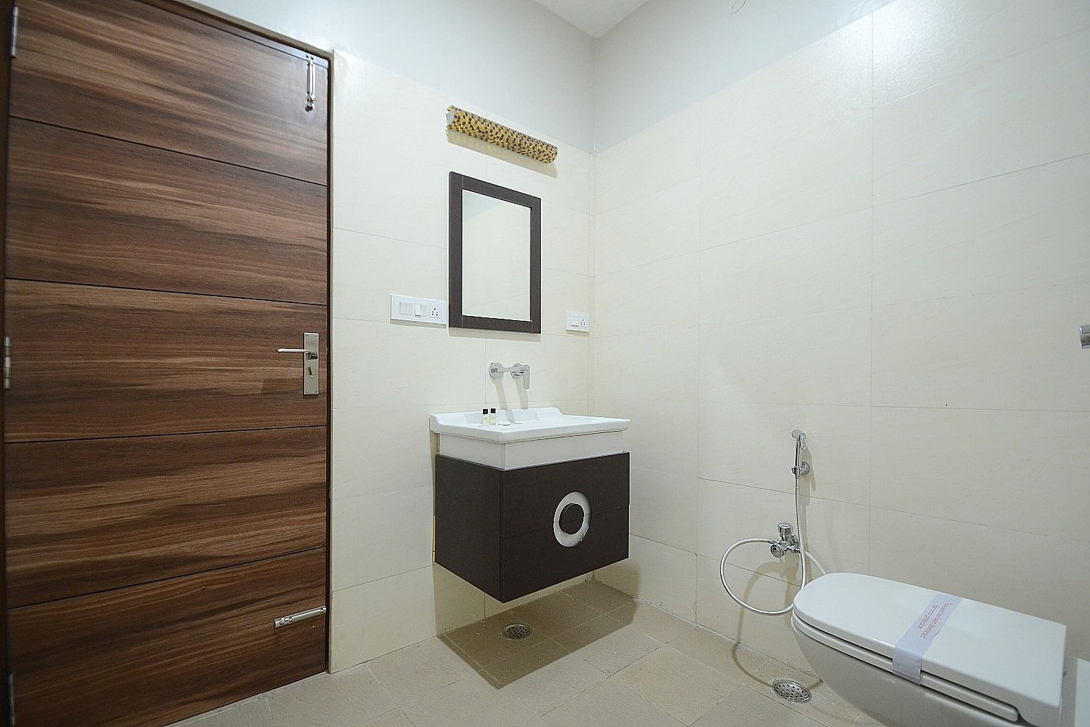 Heritage Haveli-A Stay Home Deluxe Room 16