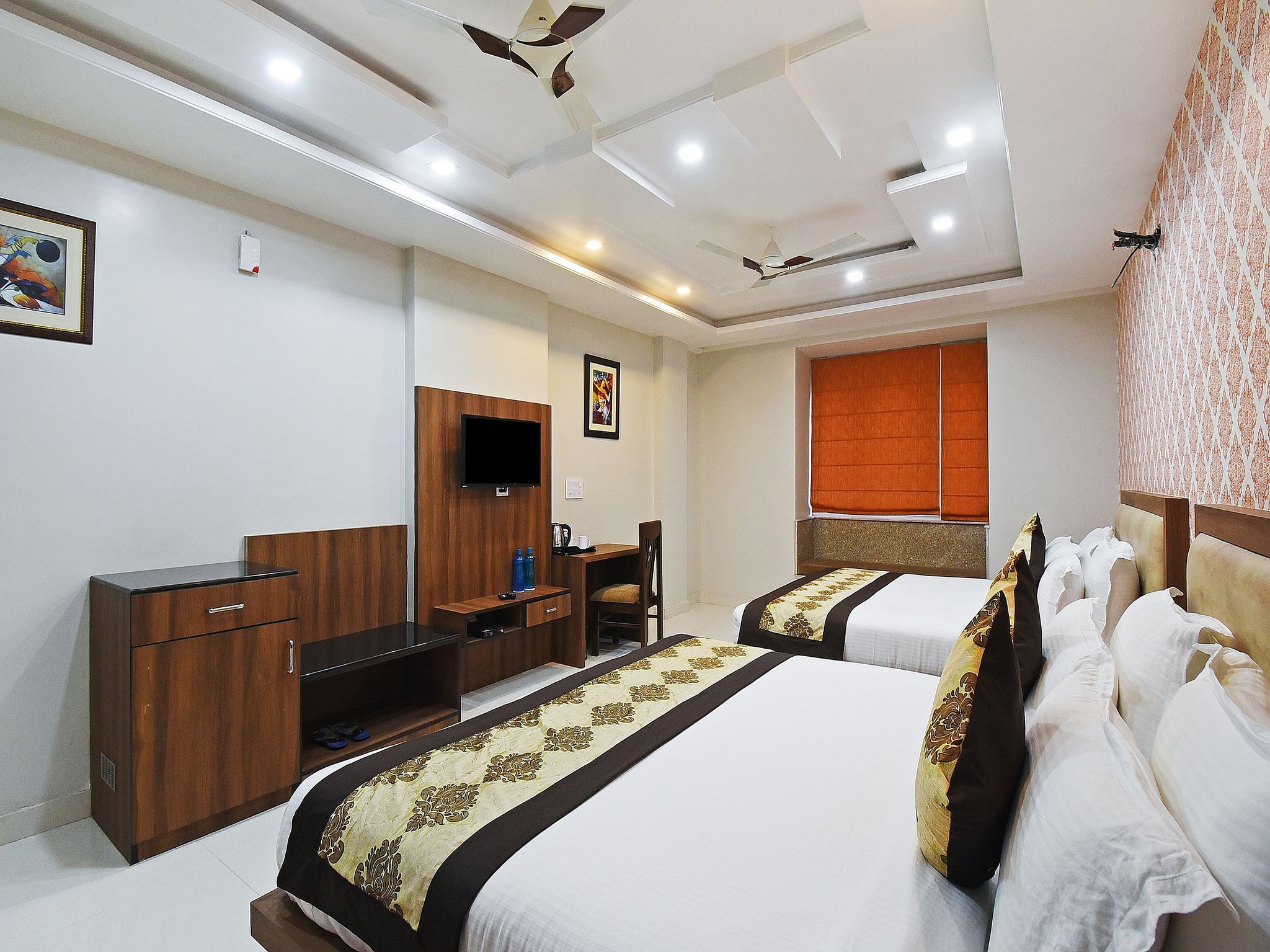 Super Deluxe Twin Bed Room