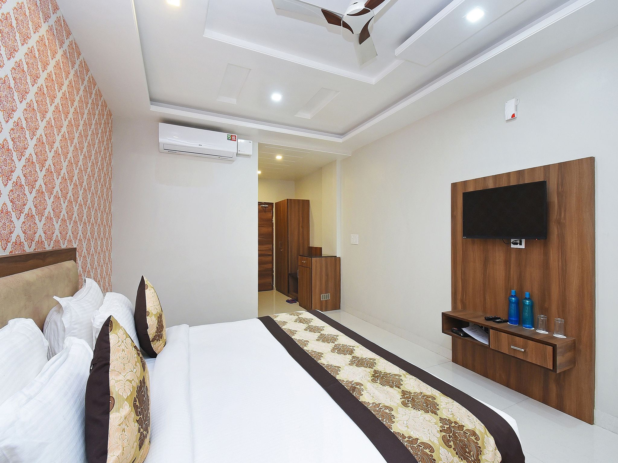 Heritage Haveli-A Stay Home Deluxe Room 12