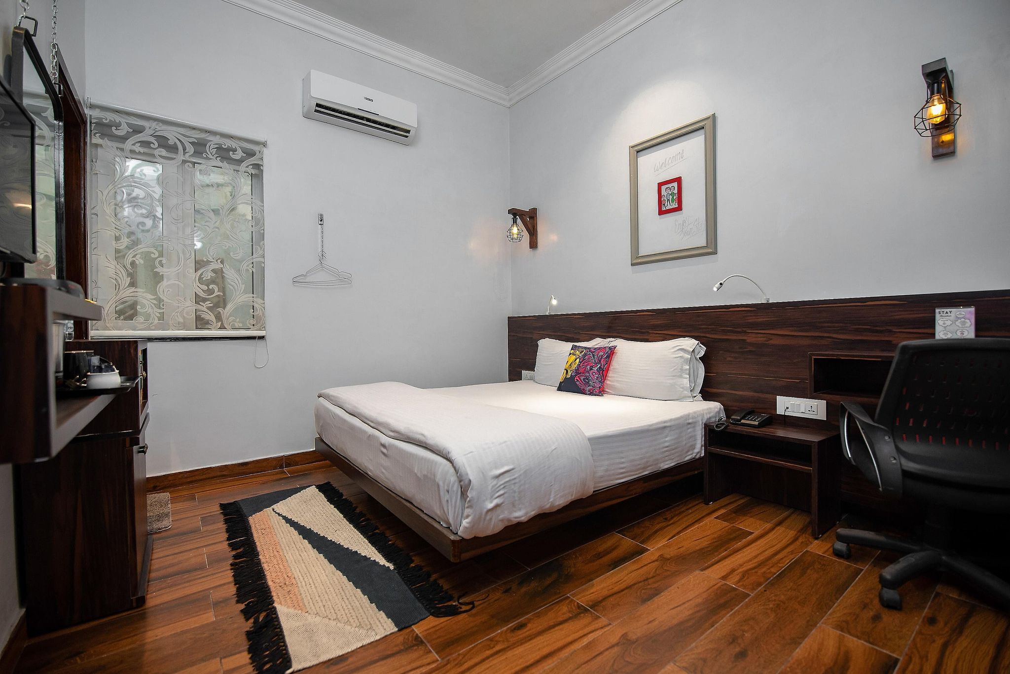 Superior Studio, 1 King Bed, Non Smoking