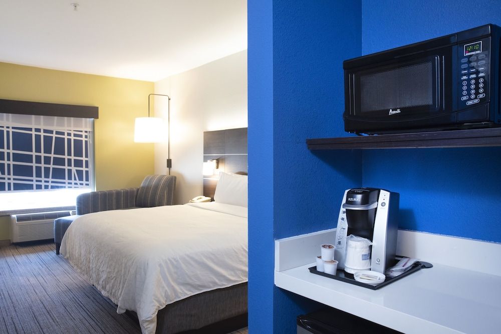 Standard Room, 1 King Bed