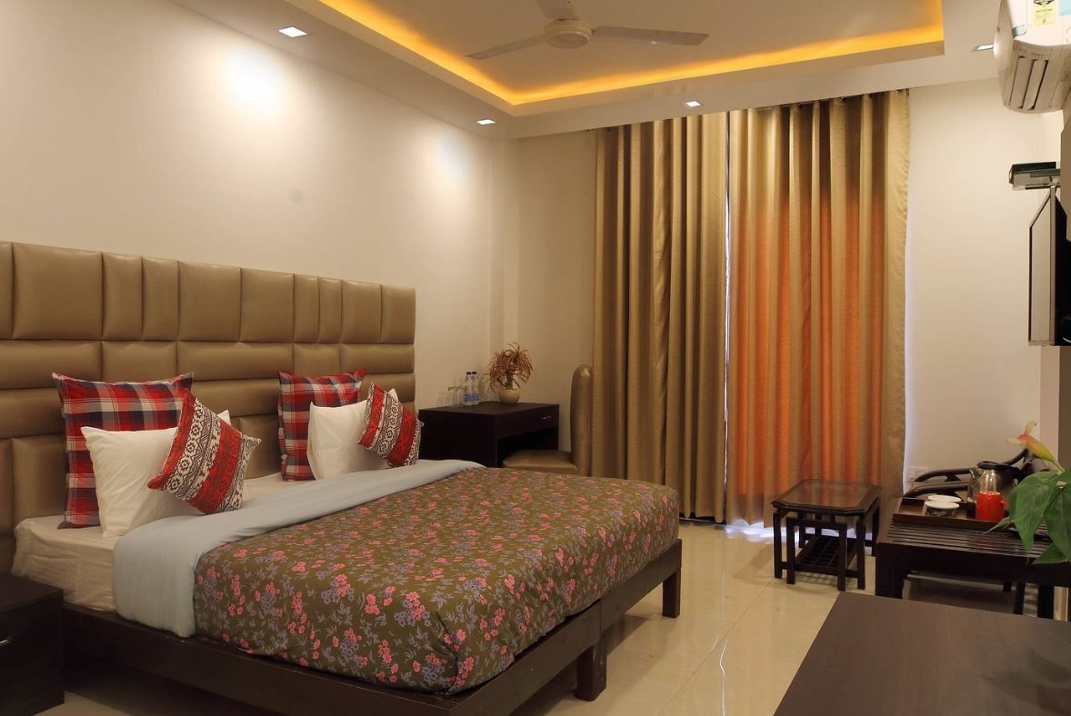 undefined Park Stylish Studio, DLF, Cyber City, Sector 25 5